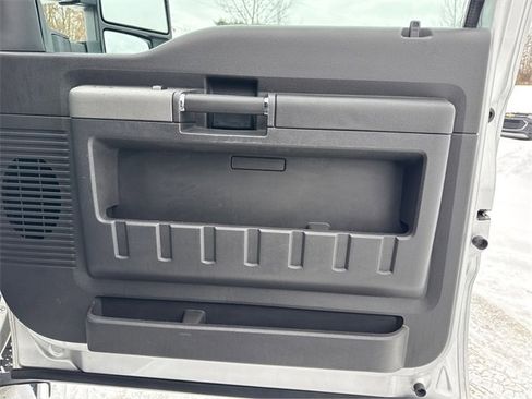Used 2011 Ford F250 Lariat w/ Lariat Interior Pkg image 25