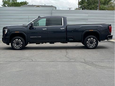 Used 2024 GMC Sierra 2500 Denali Ultimate w/ Max Trailering Package image 7