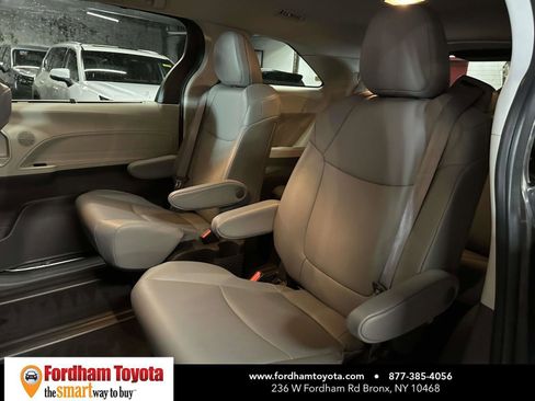 Used 2023 Toyota Sienna XLE image 16