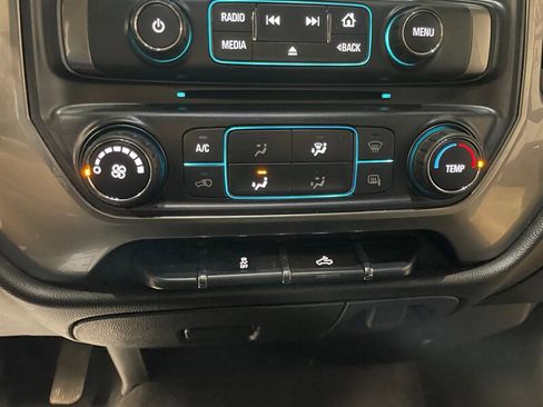 Used 2019 Chevrolet Silverado 1500 LT image 15