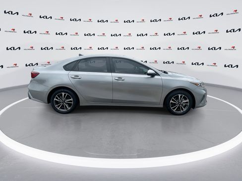 Certified 2024 Kia Forte LXS FWD image 9