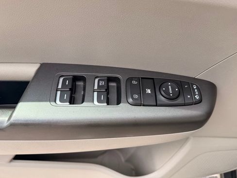Used 2021 Kia Sportage LX w/ LX AWD Popular Package image 18