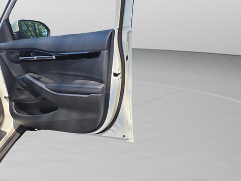 New 2026 Kia Seltos S FWD image 15