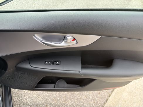 Used 2024 Kia Forte LXS FWD image 23