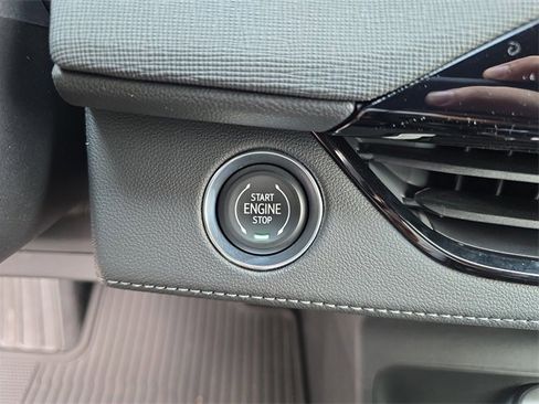 New 2025 Buick Enclave Preferred w/ Power Package image 31