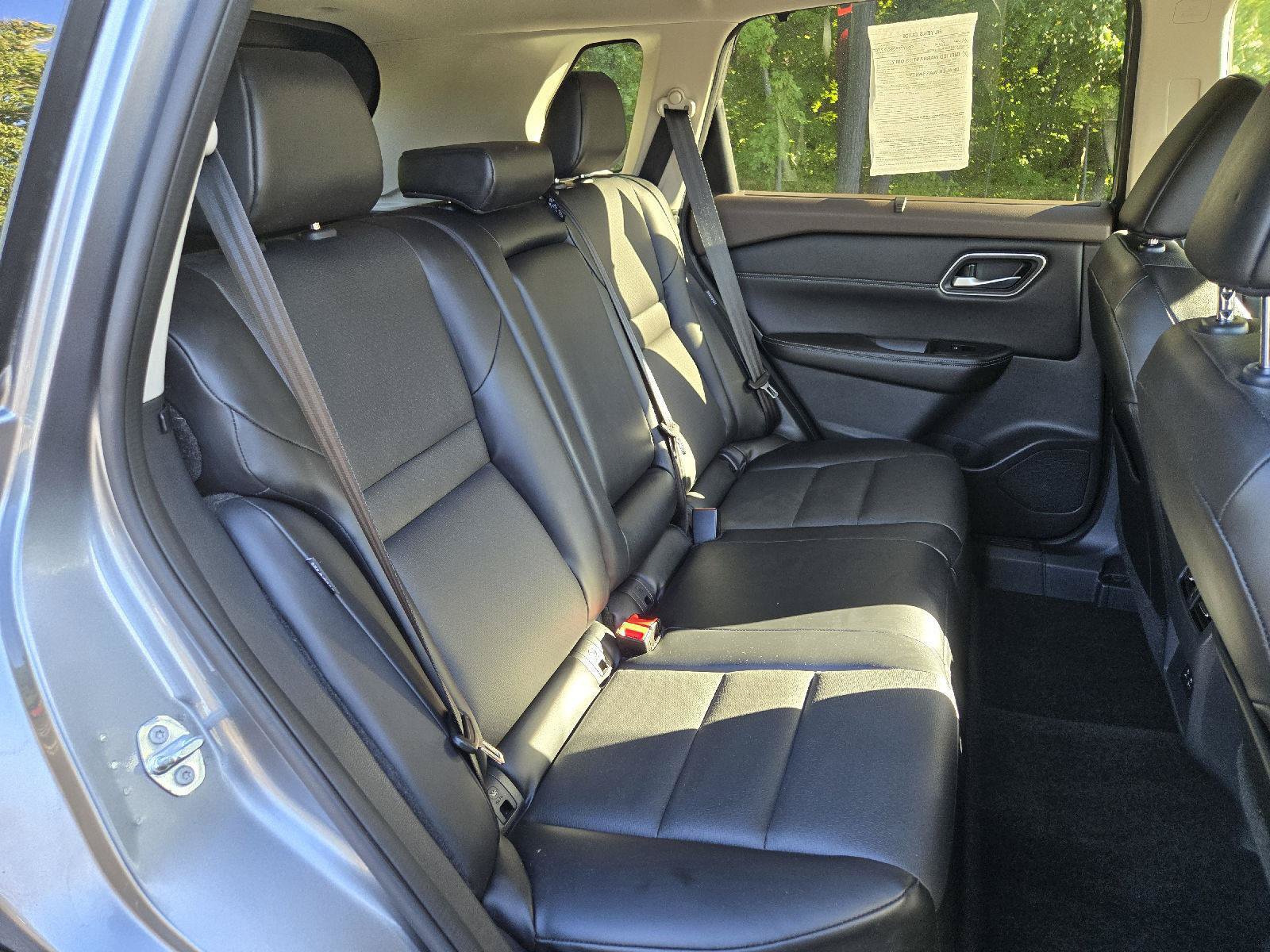 Used 2021 Nissan Rogue SV w/ Premium Package AWD/4WD image 29