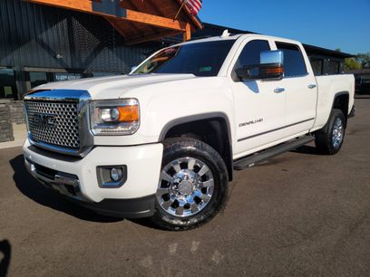 Used 2016 GMC Sierra 2500 Denali w/ Duramax Plus Package