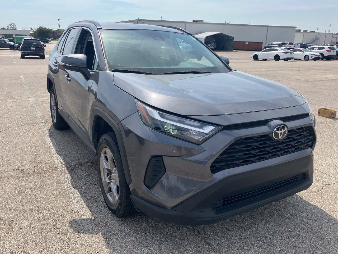 Used 2025 Toyota RAV4 XLE AWD/4WD image 3