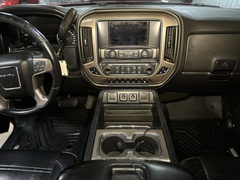 Used 2015 GMC Sierra 2500 Denali w/ Duramax Plus Package image 20