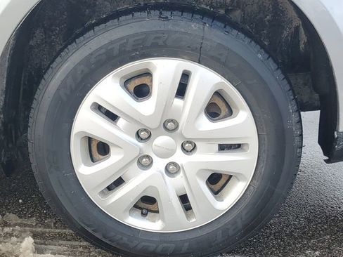 Used 2019 Dodge Journey SE image 28