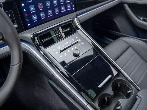 New 2025 Porsche Panamera 4 image 13