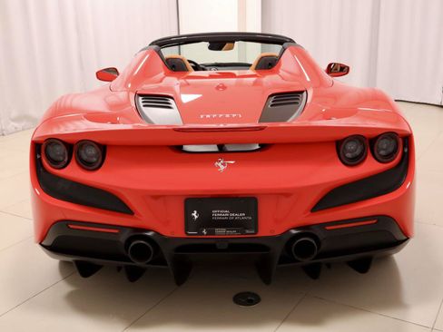 Used 2022 Ferrari F8 Tributo RWD image 4