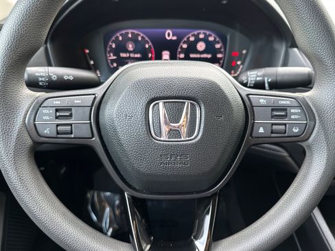 Used 2024 Honda Accord EX image 11