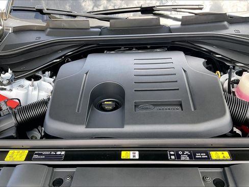 New 2026 Land Rover Range Rover Sport Dynamic SE AWD/4WD image 18