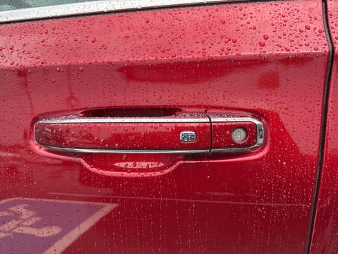 Used 2022 GMC Yukon Denali image 11