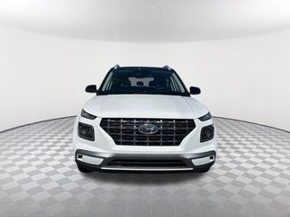 Used 2026 Hyundai Venue SEL video 2