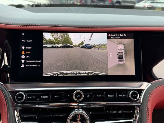 Used 2024 Bentley Flying Spur V8 AWD/4WD image 22