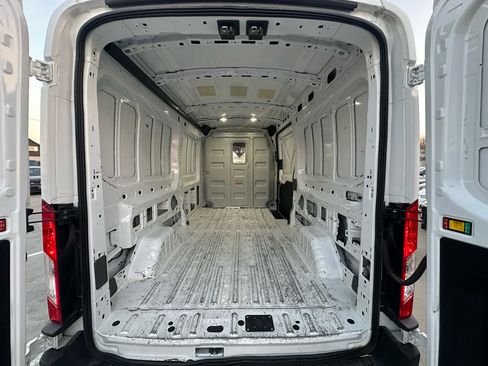 Used 2023 Ford Transit 250 Medium Roof AWD image 25