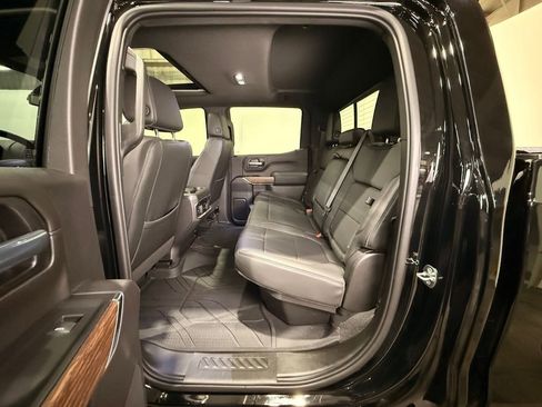 Used 2022 Chevrolet Silverado 1500 High Country image 16