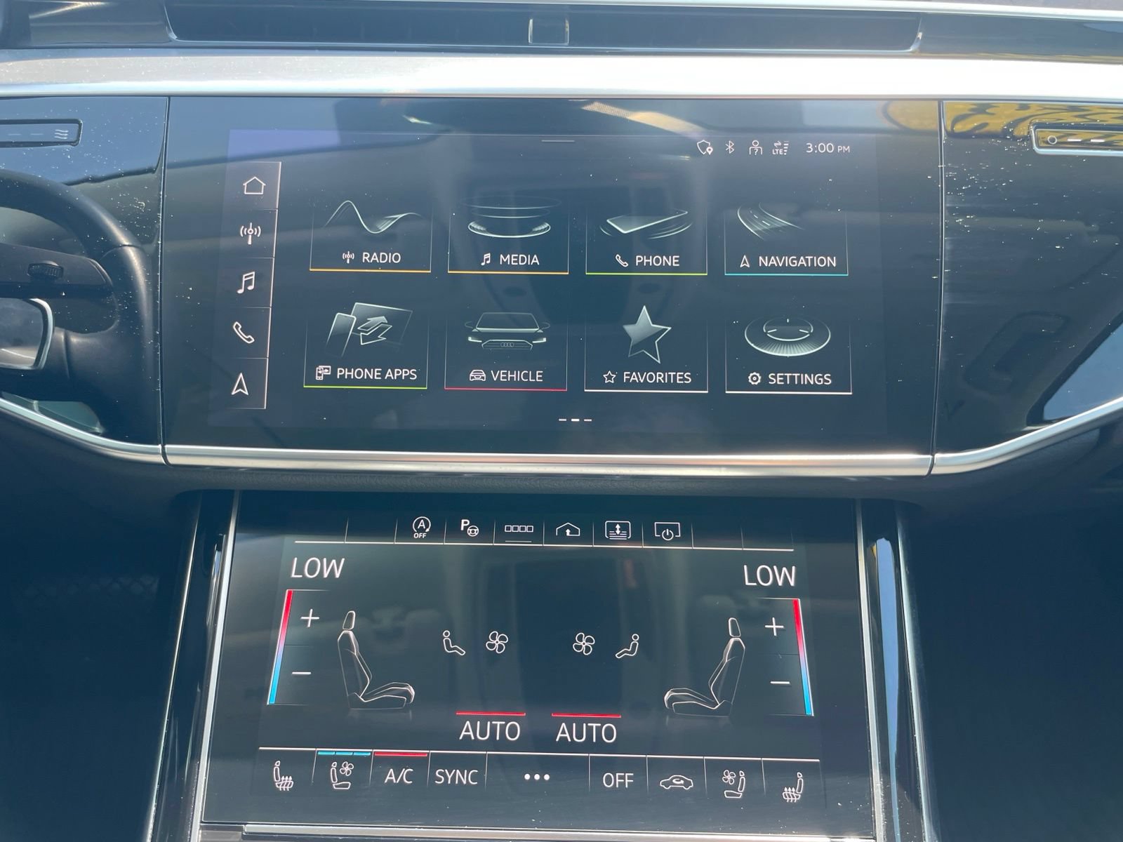 Used 2023 Audi A8 L 3.0T AWD/4WD image 37