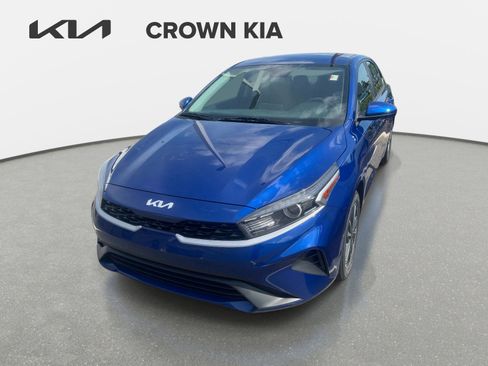 Certified 2023 Kia Forte LXS FWD image 2