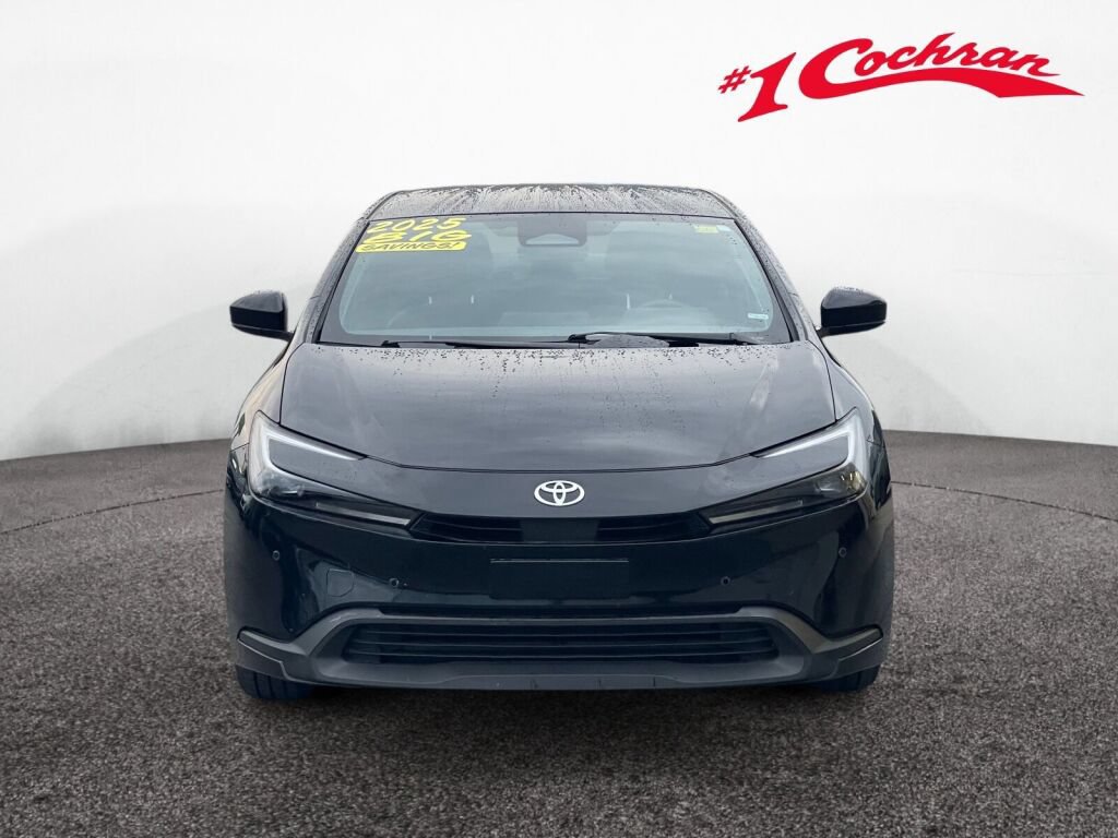 Used 2025 Toyota Prius LE FWD image 28