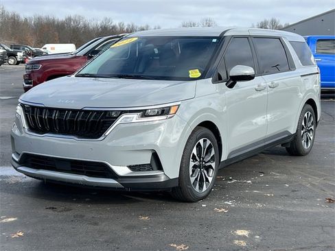 Used 2024 Kia Carnival EX image 43