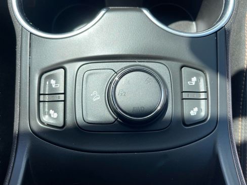 Used 2018 GMC Terrain SLE w/ Driver Convenience Package AWD/4WD image 23