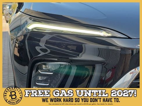 New 2027 Buick Enclave Avenir w/ LPO, Floor Liner Package FWD image 10