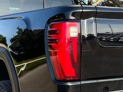 Used 2024 GMC Sierra 2500 Denali Ultimate AWD/4WD image 29