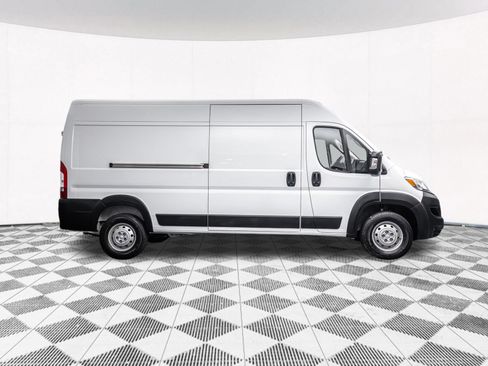 Used 2023 RAM ProMaster 2500 FWD image 13