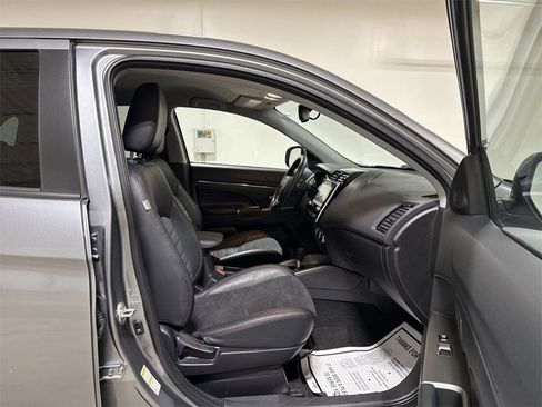 Used 2024 Mitsubishi Outlander Sport ES image 21