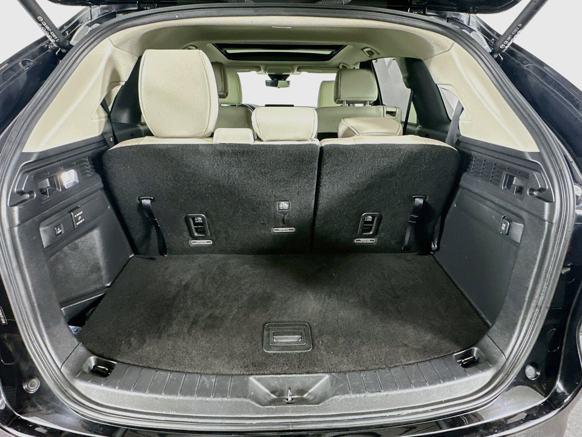 Used 2024 MAZDA CX-90 Plug-In Hybrid w/ Premium Pkg AWD/4WD image 32
