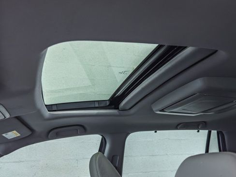 Used 2021 Honda Pilot Touring image 15