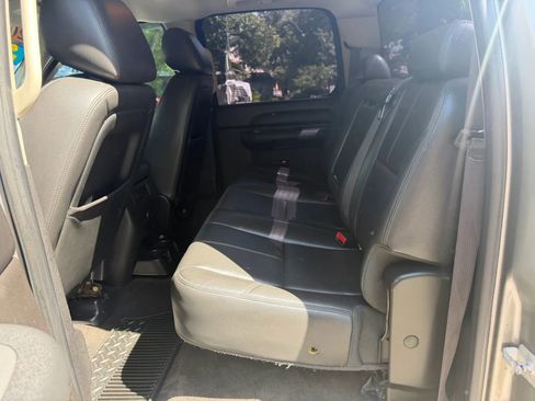 Used 2014 GMC Sierra 2500 SLE w/ SLE Preferred Package AWD/4WD image 10