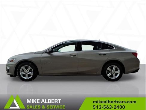 Used 2023 Chevrolet Malibu LS image 4