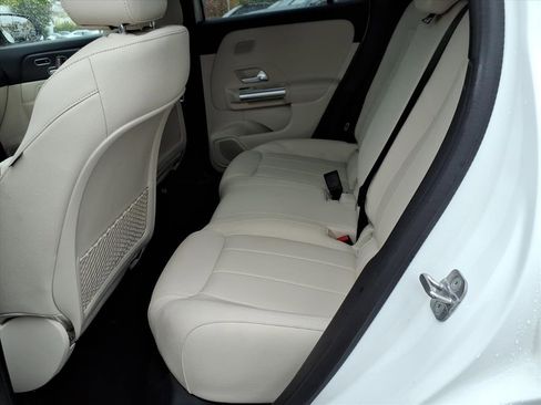 Certified 2025 Mercedes-Benz GLA 250 4MATIC image 12