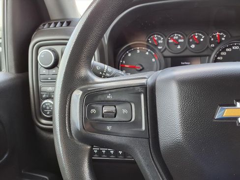 Used 2022 Chevrolet Silverado 2500 Custom w/ Custom Value Package image 32