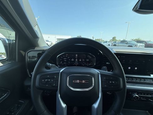 Certified 2025 GMC Sierra 1500 SLT w/ SLT Premium Package RWD image 17