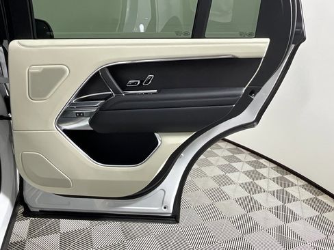 Certified 2024 Land Rover Range Rover Long Wheelbase SE image 24