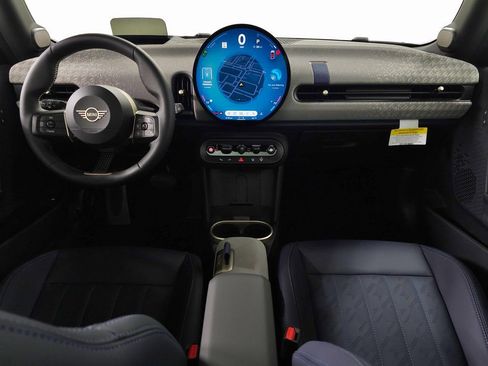 Used 2025 MINI Cooper S FWD image 9