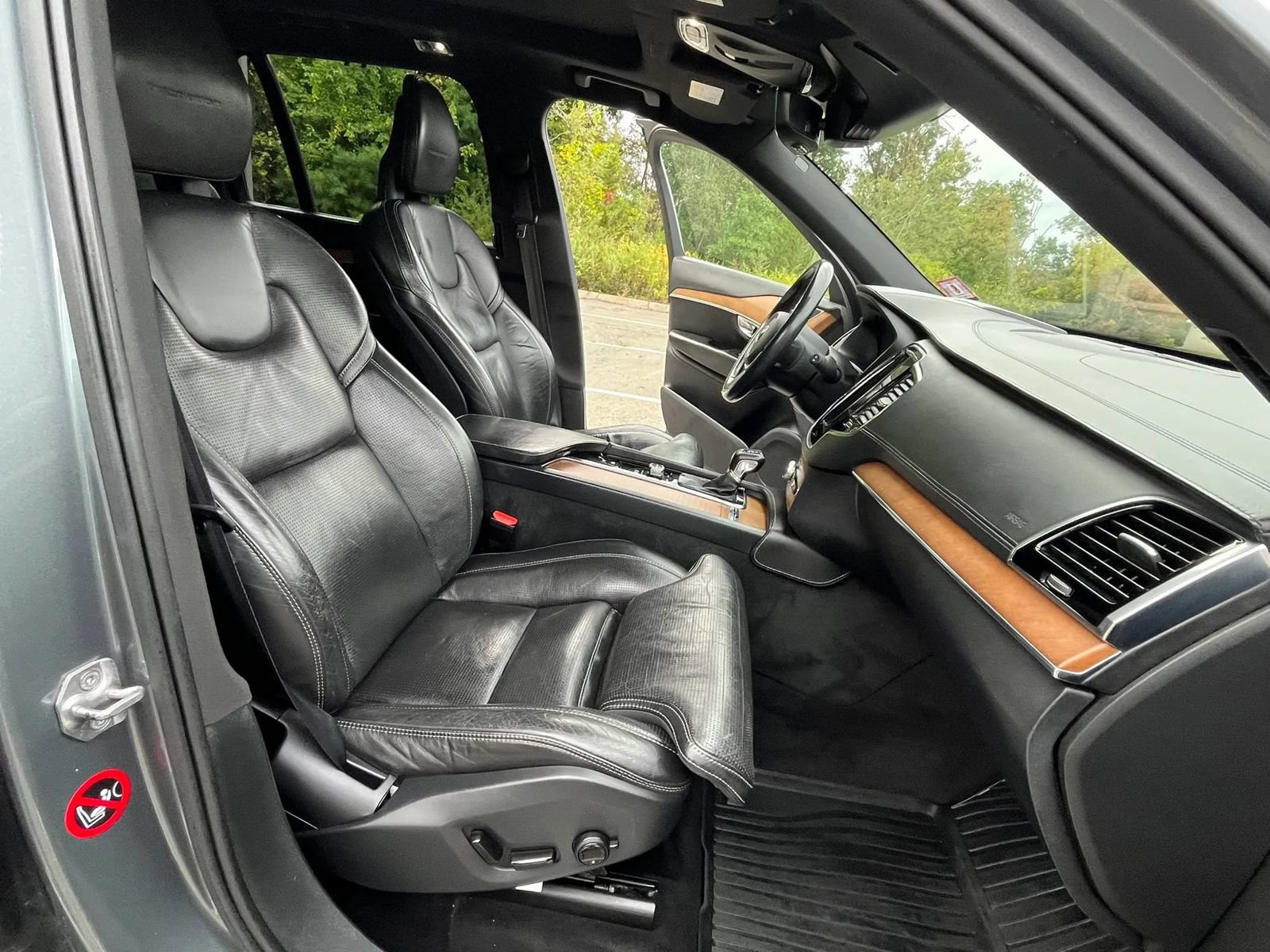 Used 2016 Volvo XC90 T6 Inscription w/ Protection Package Plus AWD/4WD image 20