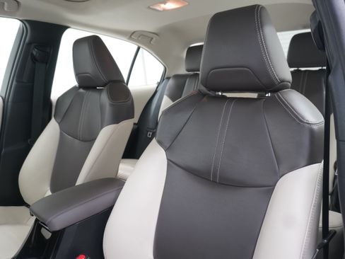 Used 2020 Toyota Corolla XLE FWD image 10