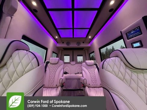 Used 2025 Mercedes-Benz Sprinter 2500 image 47