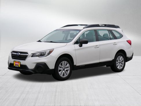Used 2018 Subaru Outback 2.5i image 3