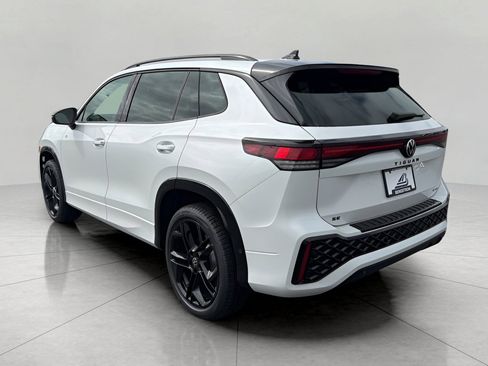 New 2026 Volkswagen Tiguan SE R-Line AWD/4WD image 5