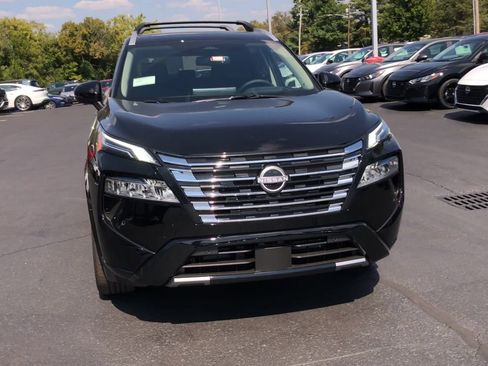 New 2026 Nissan Rogue Platinum w/ Platinum Premium Package image 3