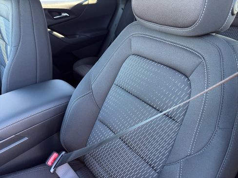 New 2026 Chevrolet Equinox LT image 12