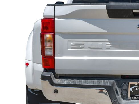 Used 2020 Ford F350 Lariat w/ Lariat Ultimate Package AWD/4WD image 51