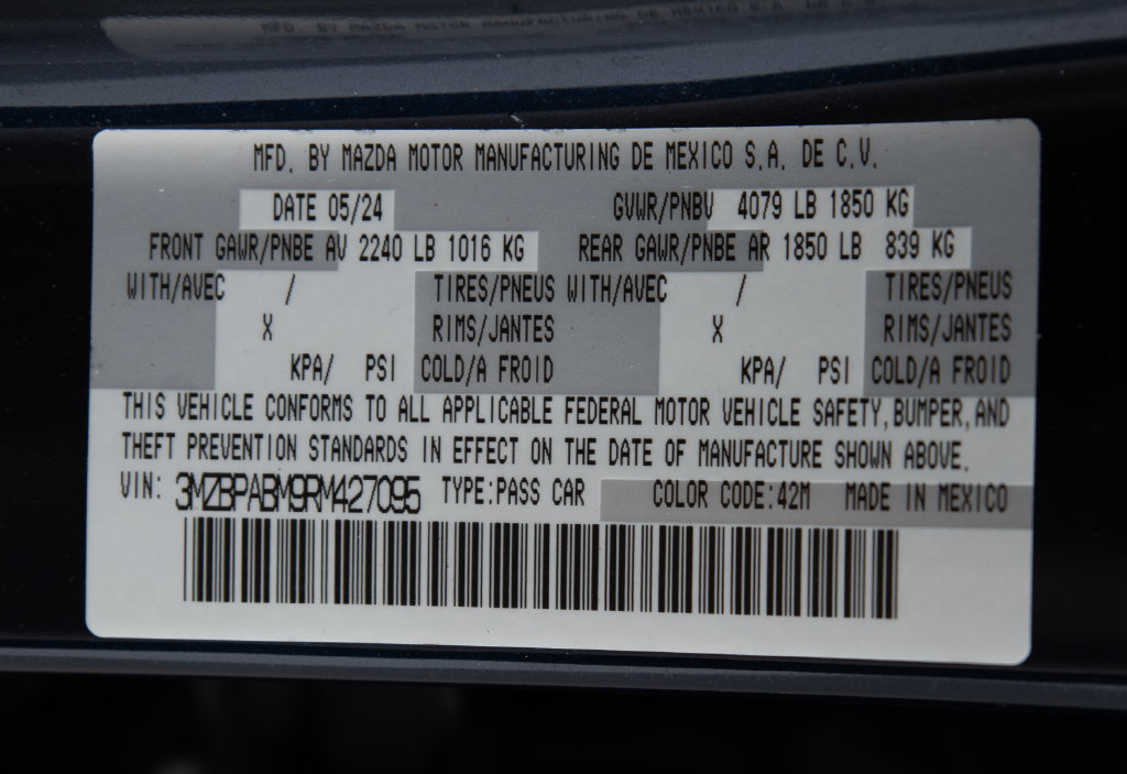 Used 2024 MAZDA MAZDA3 s FWD image 29